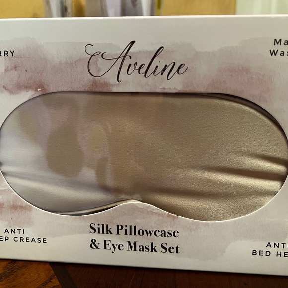 Avelin Other - Silk Pillowcase & Eye Mask